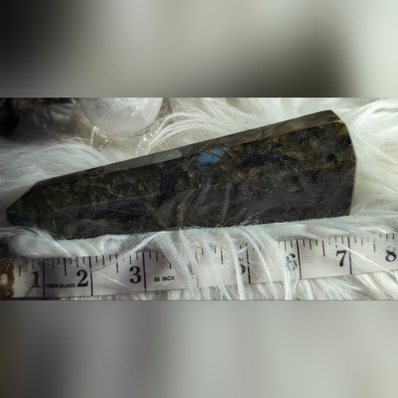 Labradorite Flash Crystal Tower (chipped tip) - Picture 13 of 16